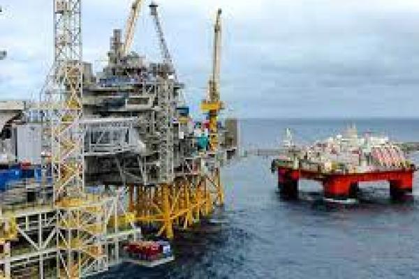 Harga Minyak Melonjak, Rubel Anjlok