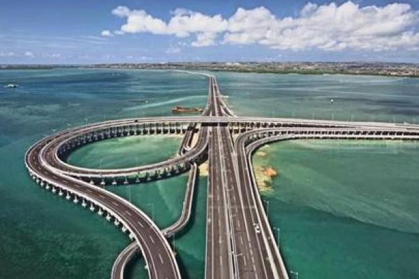 PUPR: 10 Tahun, Pemerintah Bangun Jalan Tol 2.700 Kilo dan Jalan Nasional 6.000 Kilo