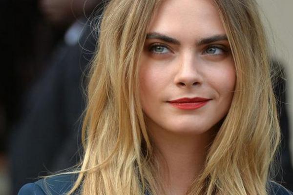 Rumah Supermodel Cara Delevingne Habis Dilalap Api