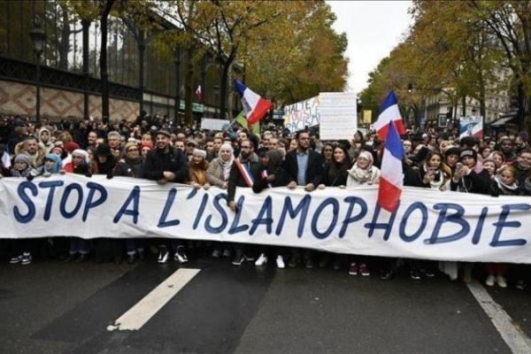 Laporan CAGE: Prancis Menganiaya Umat Islam
