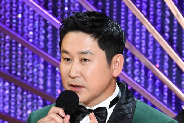 Komedian Shin Dong-yeob dan Kim Young-chul Dinyatakan Positif COVID-19