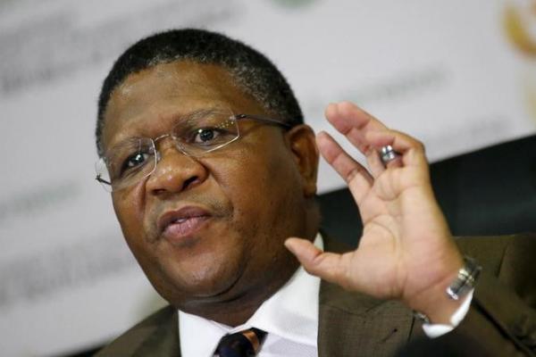 Terkait Sistem Keselamatan, Afrika Selatan Tangguhkan Penerbangan Comair