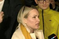 Wanita yang Memprotes Perang Rusia di Acara TV, Khawatirkan Keselamatannya