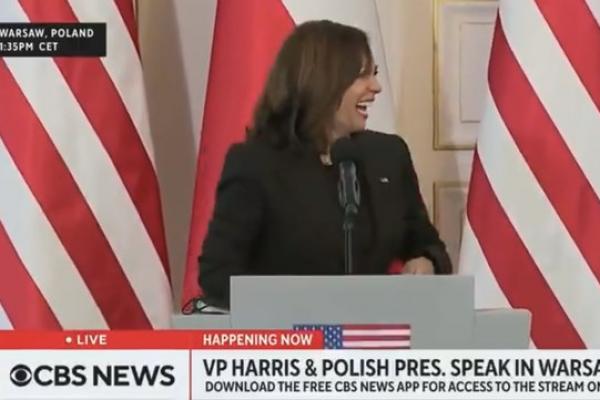 Tertawakan Pertanyaan Tentang Pengungsi Ukraina, Kamala Harris Dihujat