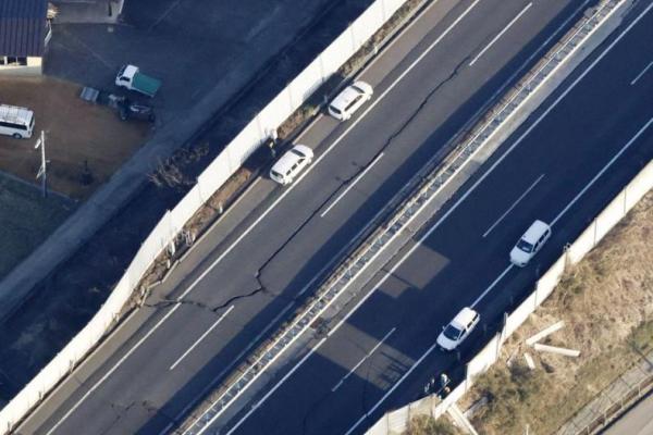 Pabrik Toyota Jepang Tangguhkan 18 Jalur Perakitan Pasca Gempa Fukushima