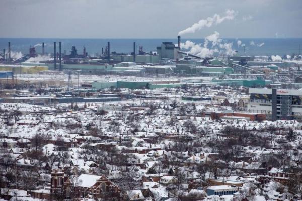 Orangtua Menentang Langkah Dewan Sekolah Ontario yang Tetap Wajibkan Masker