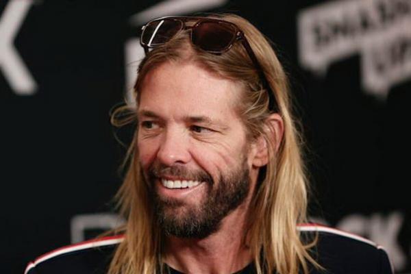 Drummer Foo Fighters Taylor Hawkins Ditemukan Tewas di Kamar Hotel