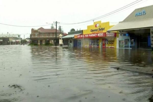 Banjir Mereda, Australia Bersiap Hadapi Angin Kencang dan Ombak Besar
