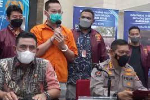 Ibu Indra Kenz Diperiksa Penyidik Terkait Uang Rp1 Miliar