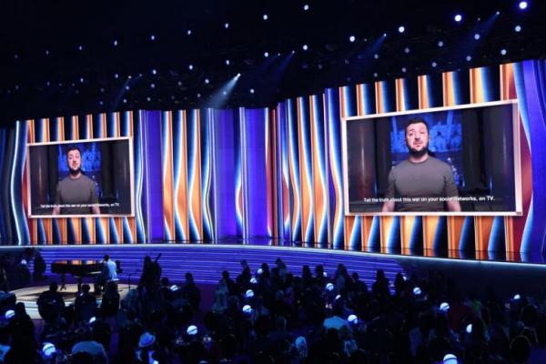 Minta Dukungan, Presiden Ukraina Tampil dalam Video Kejutan di Grammy Awards