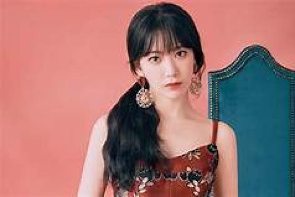 HYBE Akhirnya Ungkap Identitas Member Girl Band Pendatang Baru "Le Sserafim"