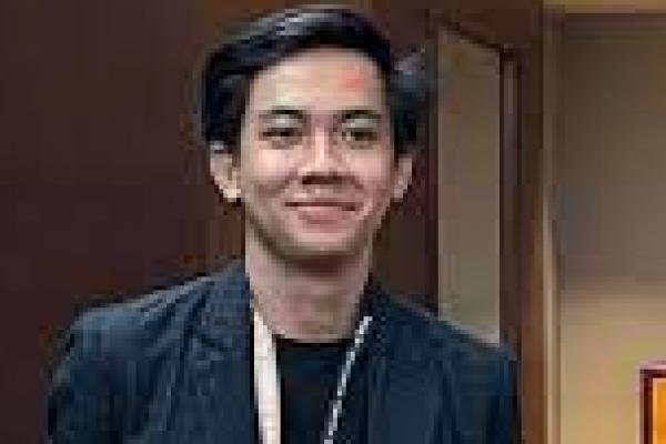 Adib Mumtaz Irfani dari UI Memenangkan Dua Penghargaan di Ajang IYS 2022