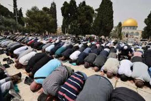 Sejak Kapan Salat Jumat Dilaksanakan Umat Islam? Ini Penjelasannya