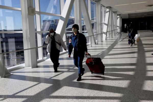 Covid Melonjak, AS Perpanjang Aturan Wajib Masker Hingga 3 Mei