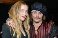 Pesan Teks Mengerikan Johnny Depp Tentang Amber Heard Terungkap di Pengadilan