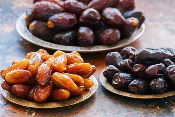 Cara Membedakan Kurma Asli atau Palsu