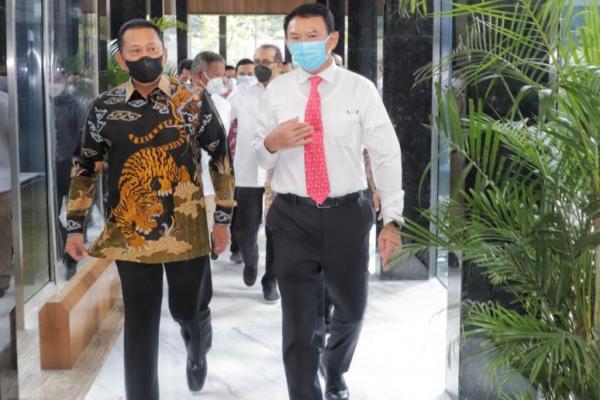Bertemu Ahok, Bamsoet Dukung Subsidi BBM Langsung