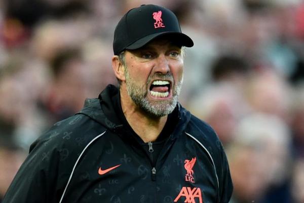 Jurgen Klopp Sebut Arne Slot Manager Bagus