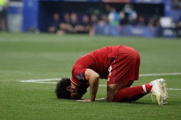 Penyerang Liverpool, Mohamed Salah yang sudah mendapatkan kontrak baru dan kenaikan gaji di Anfield (foto: AP/Felipe Dana) 