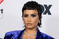 Lagu Baru Demi Lovato Happy Ending Kisahkan Perjuangannya Atasi Kecanduan Narkoba