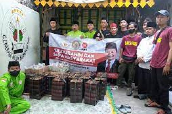 HNW Bagikan Puluhan Ribu Takjil, 660 Bingkisan Lebaran