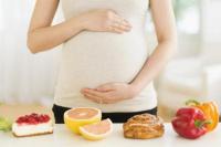 7 Asupan Nutrisi dan Makanan Sehat untuk Ibu Hamil yang Sedang Puasa