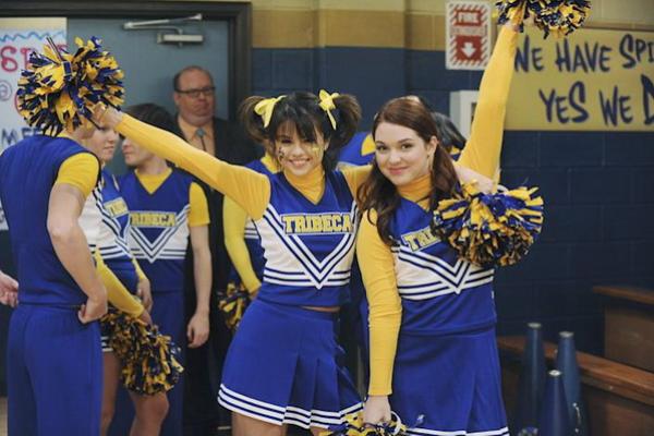 Unggah Adegan Ikonik Wizards of Waverly Place, Selena Gomez dan Jennifer Stone Bakal Bintangi Reboot