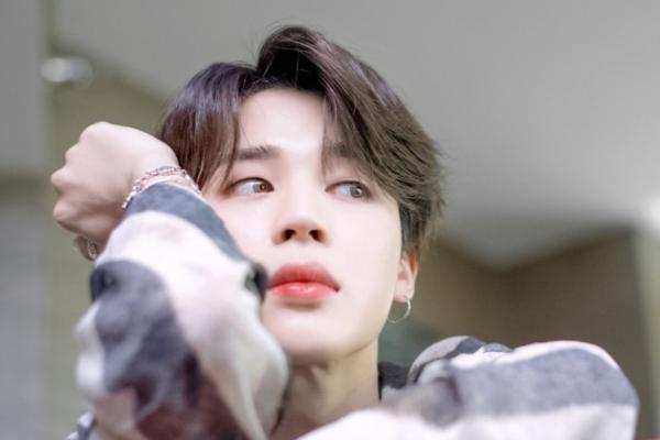 Lagu Kolaborasi Jimin dan Sungwoon Puncaki Tangga Lagu iTunes