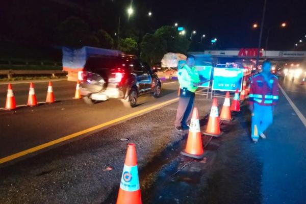 Volume Lalin Meningkat, Jasa Marga Berlakukan Buka Tutup Contraflow di KM 47 Arah Cikampek 