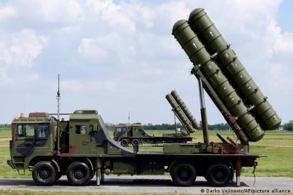 Serbia Pamerkan Rudal China dan Drone Untuk Menunjukkan Kekuatan Militer