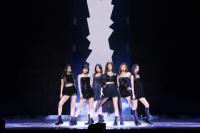 Album Debut Le Sserafim Puncaki Chart Album iTunes