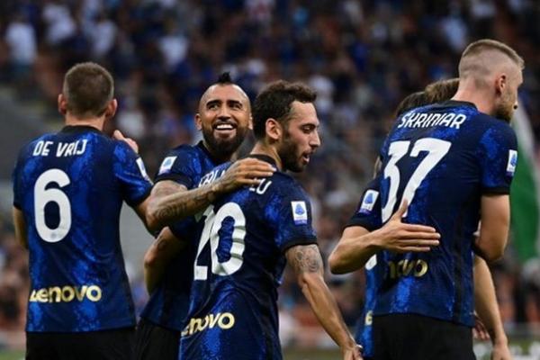 Hasil Liga Italia, Inter Milan Unggul 1 Poin, AC Milan Harus Kerja Keras Lawan Hellas Verona