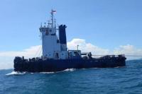 Patroli KPLP Kemenhub Evakuasi Dua Kapal Rusak di Perairan Batam