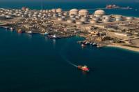 Arsip foto - Fasilitas minyak dan gas Saudi Aramco di Dhahran di Arab Saudi timur (Foto: AFP/ nytimes.com)