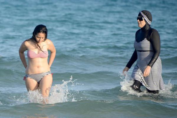 Izin Pemakaian Burkini Picu Kontroversi di Prancis