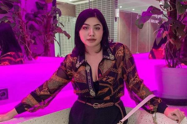 Dea OnlyFans Hamil 5 Bulan, Publik Penasaran Anak Siapa yang Dikandungnya