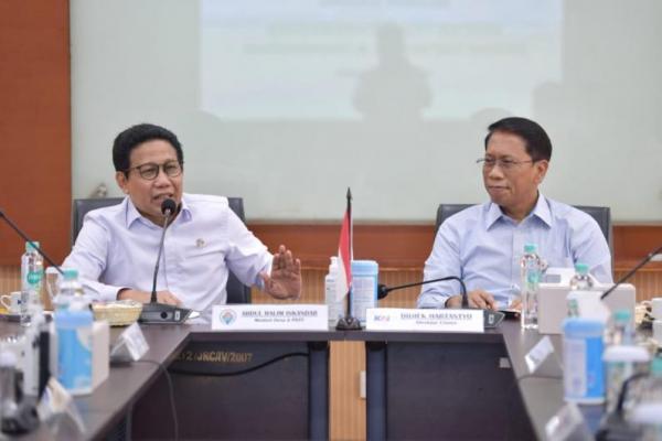 Dukung BUM Desa Bolali, Gus Halim Kunjungi PT KAI