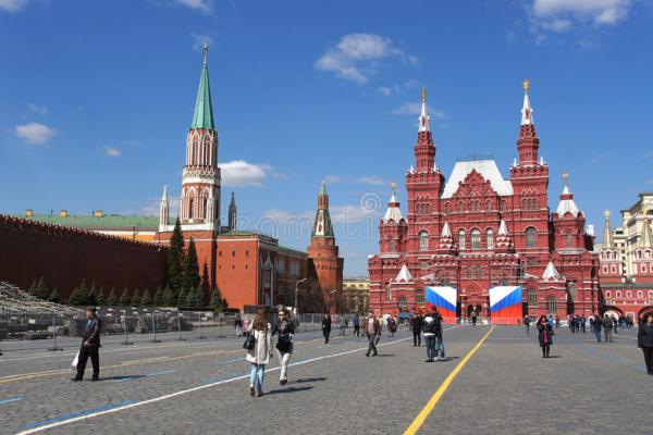 Rusia Melarang 963 Orang Amerika Masuk Negaranya, Termasuk Biden