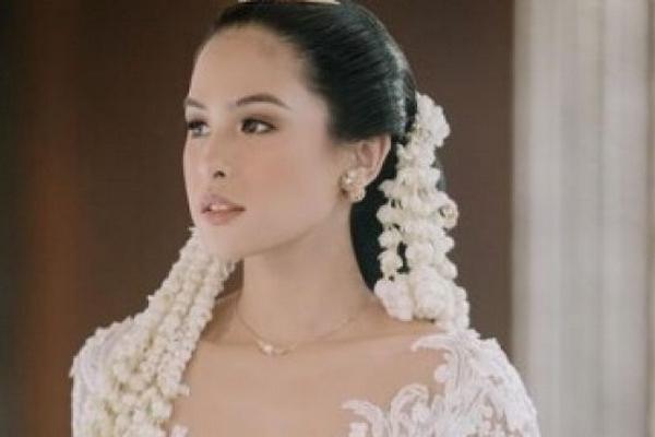 Unggah Tanggal Cantik dan Kenakan Kebaya Putih, Maudy Ayunda Dapat Ucapan Selamat Menikah