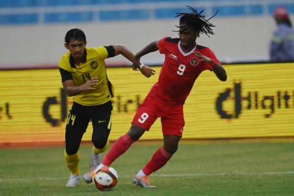 Sulit Bersaing,  Ronaldo Tidak Dipanggil Pelatih 