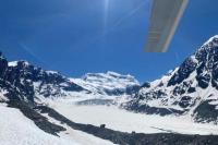Dua Orang Tewas dan 9 Terluka Tertimpa Es Pegunungan Alpen Swiss