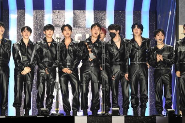 Omega X Rilis Abum Full-Length Pertamanya Bulan Juni Nanti