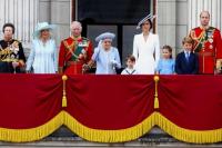 Perayaan Platinum Jubilee Ratu Elizabeth Dimulai, Harry Tak Naik ke Balkon