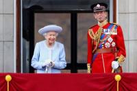 Ratu Elizabeth Mendapat Hadiah Jubilee Berupa Kuda dari Presiden Prancis