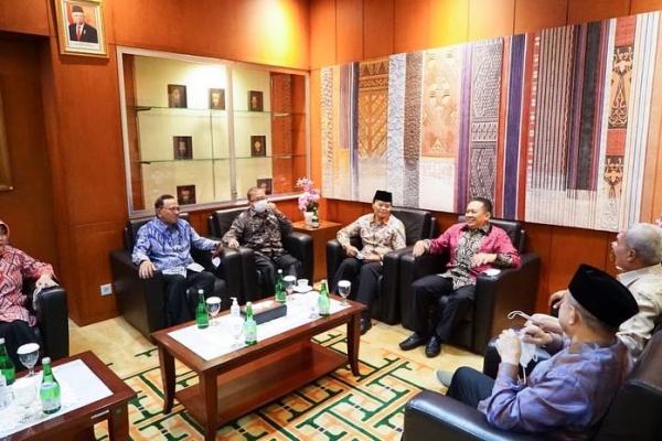 MPR Akan Matangkan Pembentukan Majelis Syuro Dunia