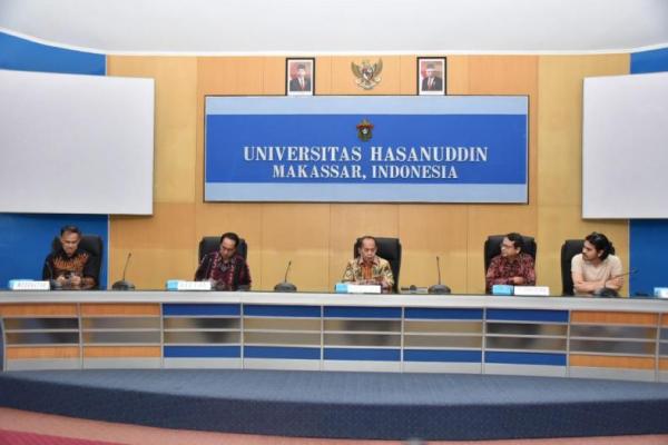 Syarief Hasan Hadiri Kuliah Umum Unhas Bahas Percepatan Transfer Teknologi 