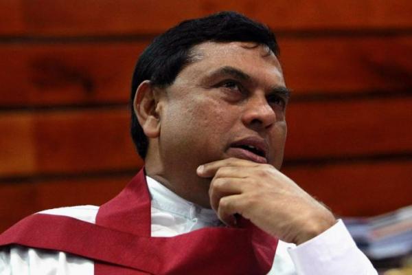Saudara Presiden Sri Lanka, Basil Rajapaksa, Mundur dari Parlemen