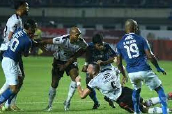 Persib Bermain Imbang 1-1 Lawan Bali United