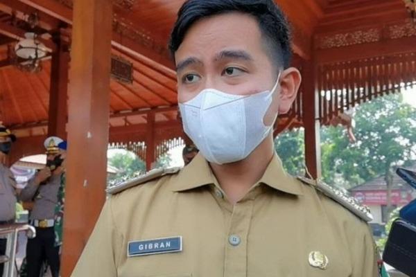 Bus Persis Dilempari Batu, Gibran Minta Polisi Bertindak Tegas