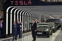 Beri Harga Diskon, Tesla Membuat Mobil Listrik Saingan Jadi Panas